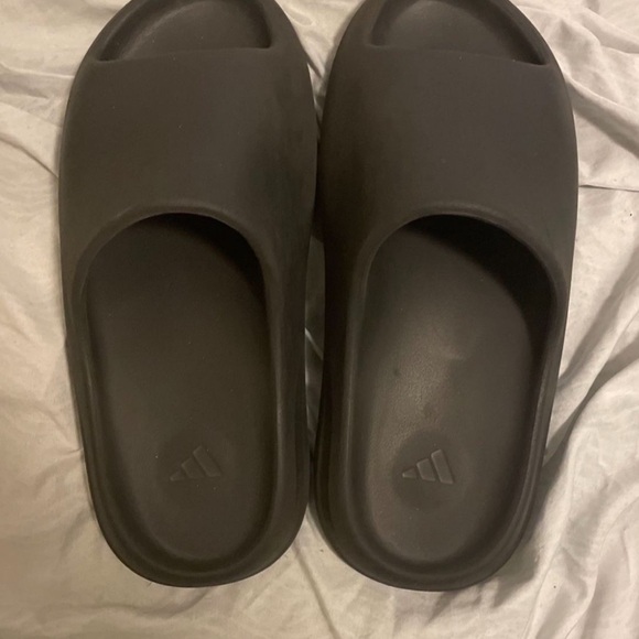 Yezzy slides - Picture 2 of 3